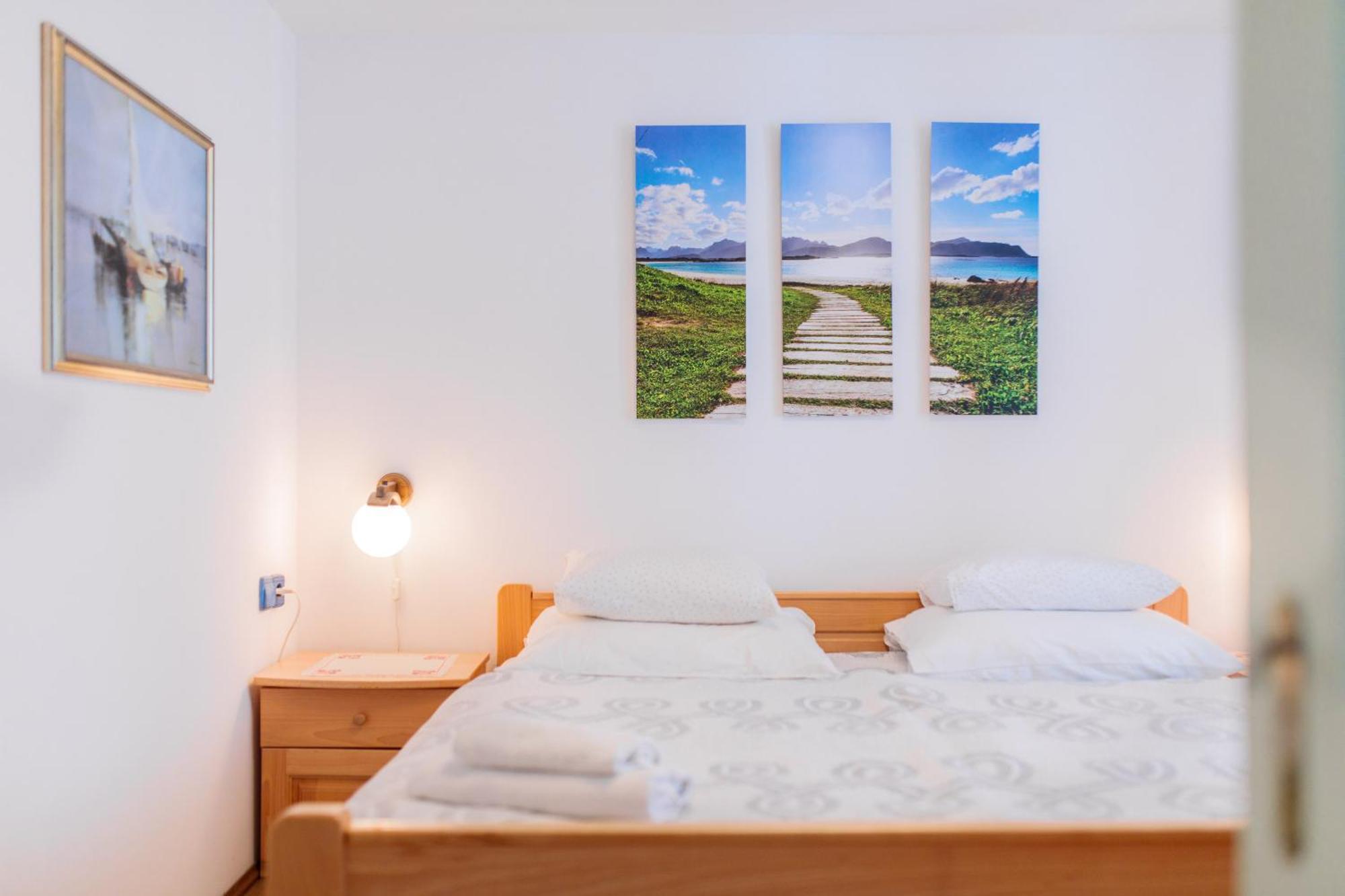Apartment Villa Marija, Pinezici Krk Town Esterno foto