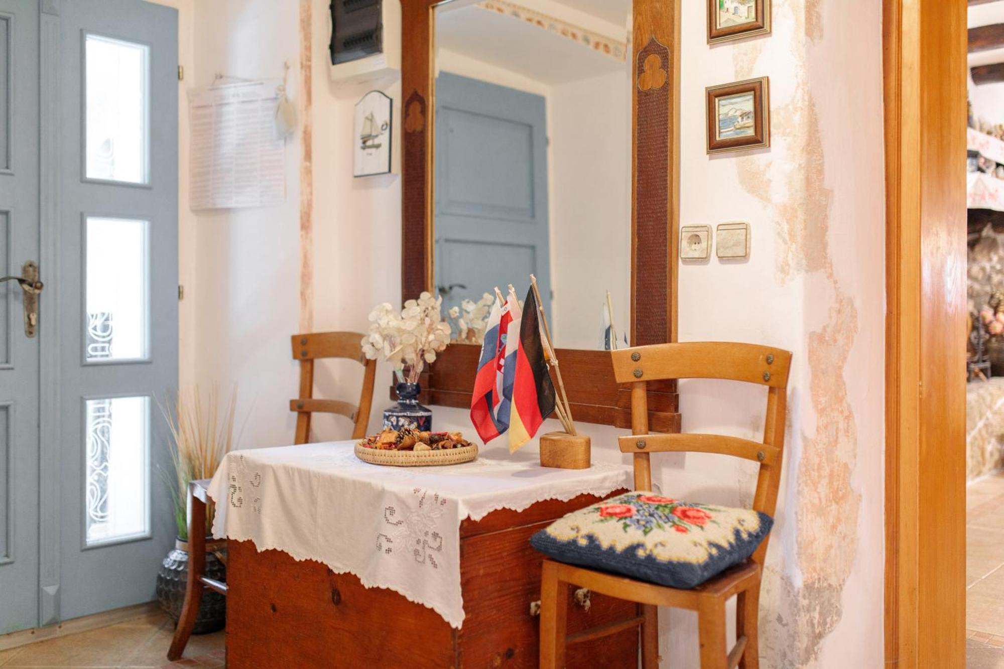 Apartment Villa Marija, Pinezici Krk Town Esterno foto