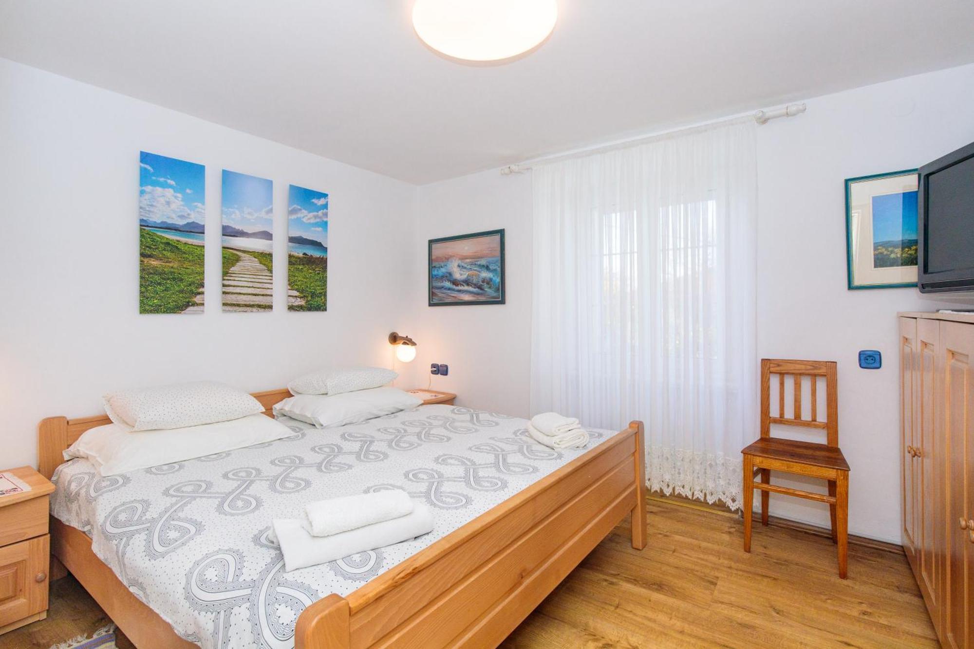 Apartment Villa Marija, Pinezici Krk Town Esterno foto